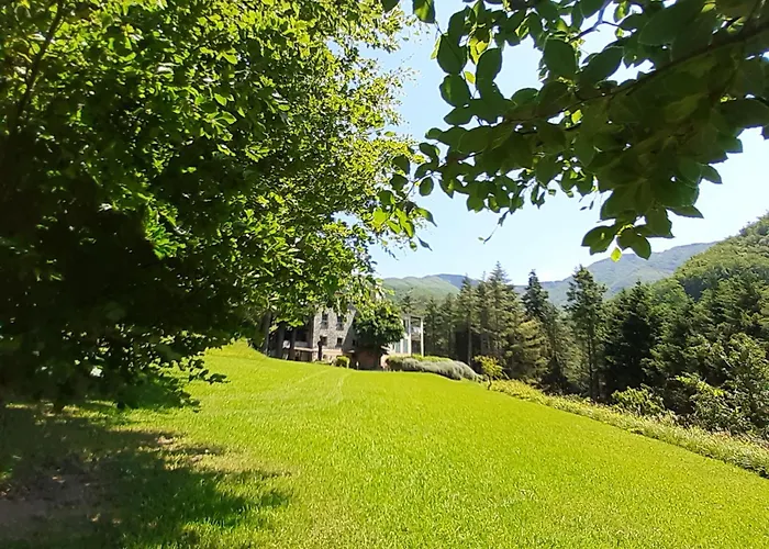 Il Bosco Di Campo Marzano 펜션 보르조나사